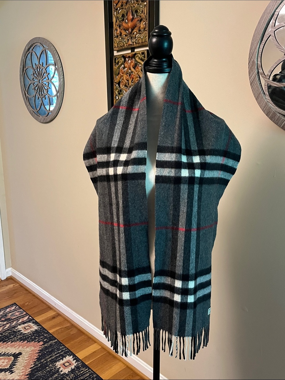 Burberry cashmere grey scarf, has some small holes - Picture 12 of 13